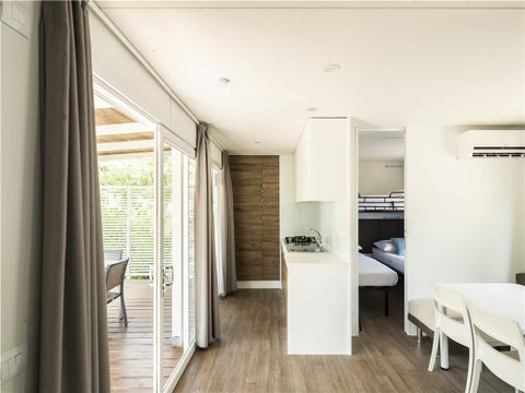 MOBILHOME 6 personnes - Superior Two-Bedroom Camping Home 4+2