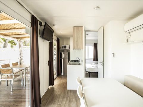 MOBILHOME 7 personnes - Premium Three-Bedroom Camping Home 6+1