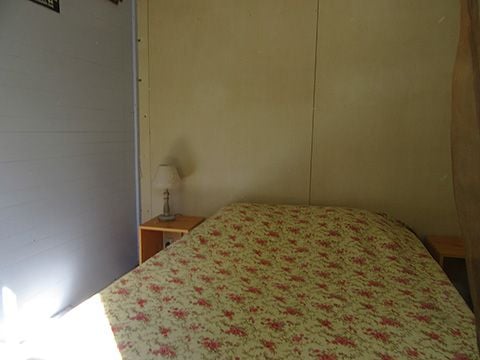 BUNGALOW 2 personnes - PLUME - sans sanitaires 12 m²