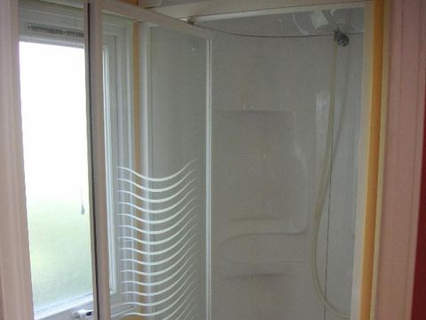 MOBILHOME 4 personnes - Mobilhome LOGGIA 25m² CLIMATISÉ + terrasse semi-couverte 8m²