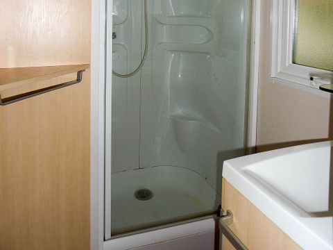 MOBILHOME 4 personnes - Mobilhome SUPERVENUS 25m² CLIMATISÉ + terrasse couverte 10m²