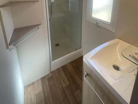 MOBILHOME 6 personnes - CLASSIQUE 2CH 4/6 PERS  sans climatisation et sans télévision 