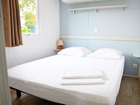 MOBILHOME 4 personnes - Roccapina 33 m², climatisé, 2 chambres