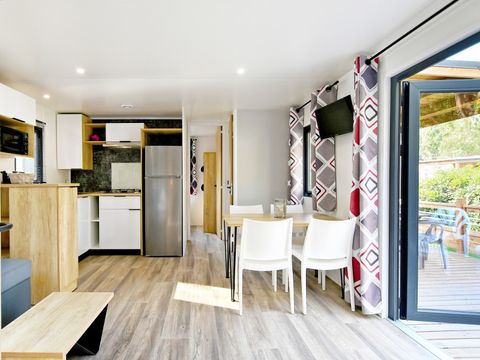 MOBILHOME 4 personnes - Santa-Giulia 32 m², climatisé, 2 chambres
