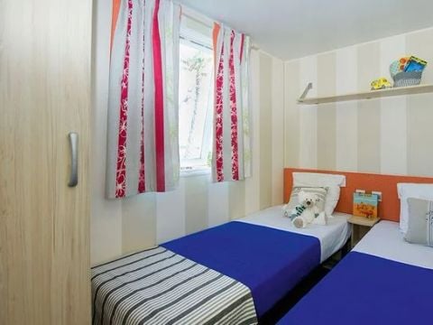 Mobilhome 6 personnes - Comfort | 3 Ch. | 6 Pers. | Terrasse Simple | 1 SDB | Clim.