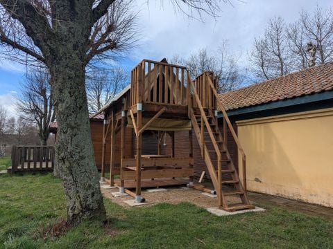 HÉBERGEMENT INSOLITE 2 personnes - Bivouac sur pilotis