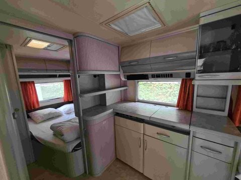 CARAVANE 4 personnes - Caravane avec sanitaire