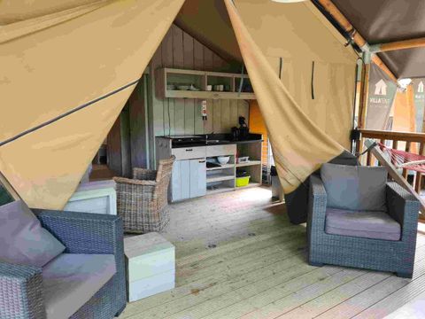 Tente en toile et en bois 6 personnes - Cani-lodge 6P