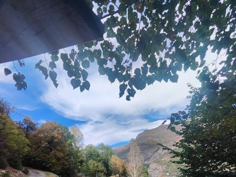 HÉBERGEMENT INSOLITE 2 personnes - Cabane Forestière