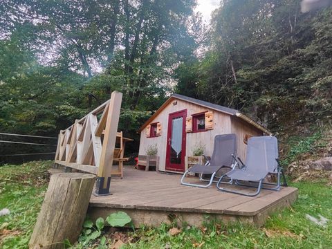 HÉBERGEMENT INSOLITE 2 personnes - Cabane Forestière