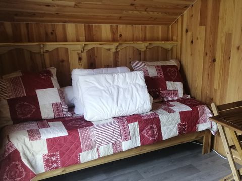 HÉBERGEMENT INSOLITE 2 personnes - Cabane Forestière