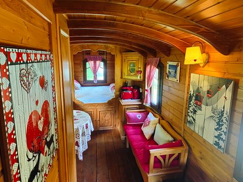 HÉBERGEMENT INSOLITE 2 personnes - Roulotte Ancolie