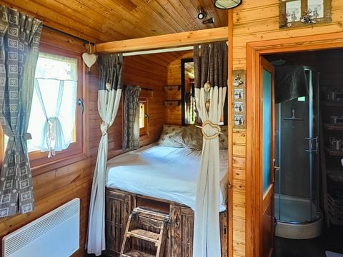 HÉBERGEMENT INSOLITE 4 personnes - Roulotte Edelweiss 18 m²