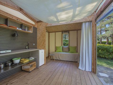 TENTE TOILE ET BOIS 4 personnes - Tente Maori - sans sanitaires - terrasse