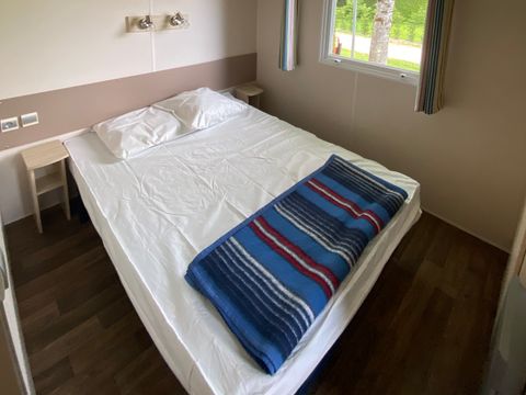 MOBILHOME 6 personnes - COUFLENS DIMANCHE avec terrasse couverte