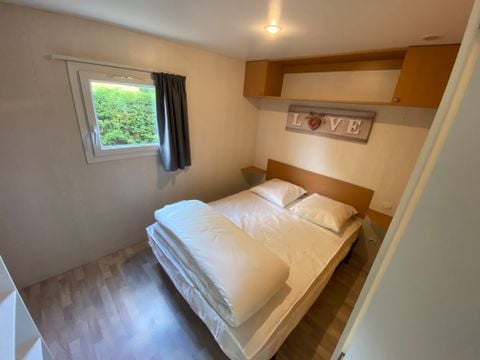 MOBILHOME 4 personnes - AULUS : 1 salle d'eau sans terrasse couverte