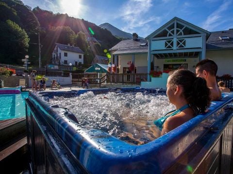 Camping Sites et Paysages - Pyrenevasion  - Camping Hautes-Pyrénées - Image N°2