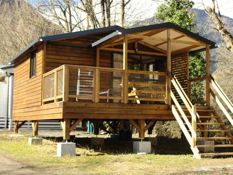 Tente en toile et en bois 5 personnes - Lodge Nature 3 Pièces 5 Personnes + TV