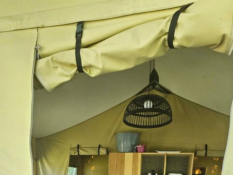 TENTE TOILE ET BOIS 5 personnes - Tente SAFARI LODGE NATURE 42m²/ 2 chambres - terrasse couverte (sans sanitaire privatif)