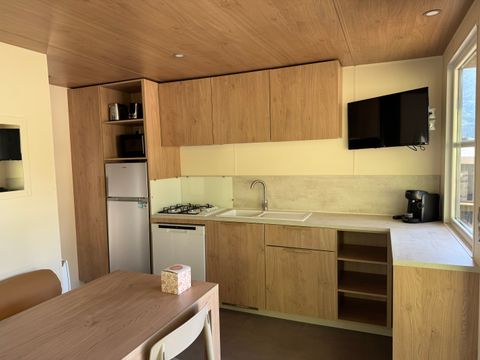 Mobilhome 4 personnes - Confort Premium Living - Clim/Lave-vaisselle - Draps et serviettes inclus - Animaux Interdits