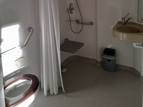 MOBILHOME 4 personnes - VIGNEMALE 2 chambres = draps + serviettes +ménage 4 pers