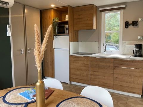 MOBILHOME 4 personnes - Créole 32 m² - 3 pièces - 2 chambres - Jacuzzi privatif - Climatisation