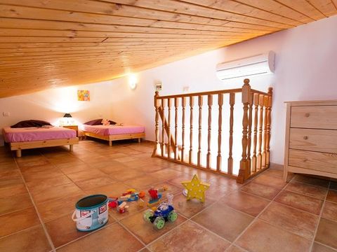 APPARTEMENT 4 personnes - Appartement 3 pièces Mezzanine 45m² - 2 chambres - Climatisation et TV - Vue mer et piscine