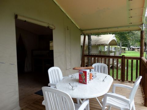 Tente en toile et en bois 5 personnes - Wood Lodge