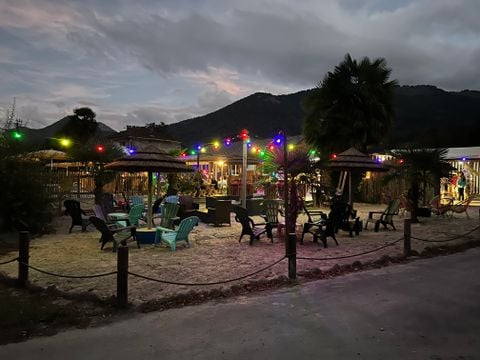 Camping A l'Ombre des Tilleuls - Camping Hautes-Pyrénées