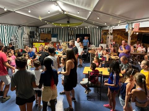 Camping A l'Ombre des Tilleuls - Camping Hautes-Pyrénées