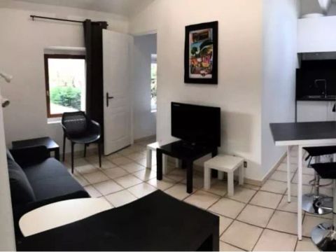 Appartement 2 personnes - 2 Pièces 2 Personnes Climatisé + TV