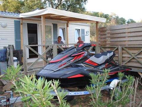 MOBILHOME 8 personnes - Le Baou  SPA - terrasse couverte