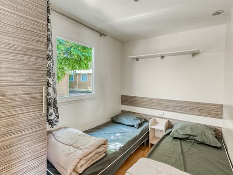 Mobilhome 8 personnes - Le Baou SPA - terrasse couverte