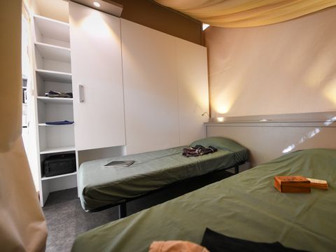 TENTE TOILE ET BOIS 4 personnes - LODGE MAASAI