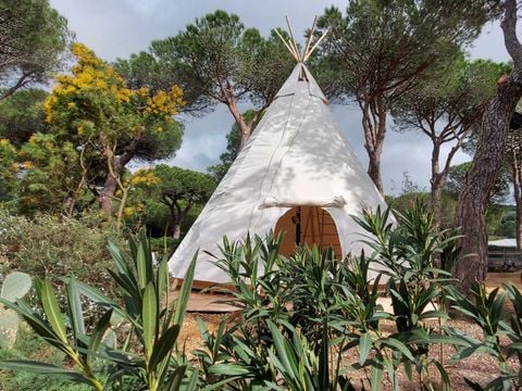 HÉBERGEMENT INSOLITE 2 personnes - Tipi 