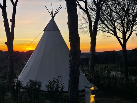 HÉBERGEMENT INSOLITE 2 personnes - Tipi 