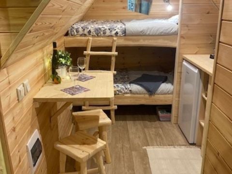 HÉBERGEMENT INSOLITE 2 personnes - Cabane Enchantée