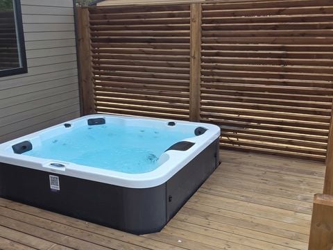MOBILHOME 6 personnes - Cottage Signature + Jacuzzi