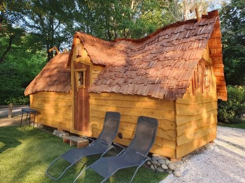 HÉBERGEMENT INSOLITE 4 personnes - Mini Cabane Magique Insolite Premium