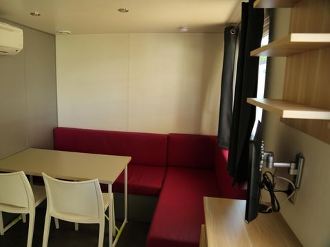 Mobilhome 2 personnes - Confort 18m² - 1 chambre - TV - Clim