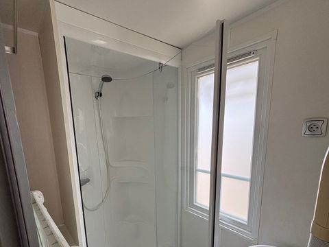 MOBILHOME 4 personnes - Mobil-home Standard 22m² - 2 chambres + TV 4 pers