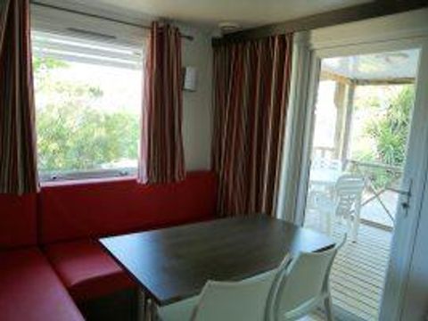 Mobilhome 4 personnes - Confort 24m² - 2 chambres - TV - Climatisé
