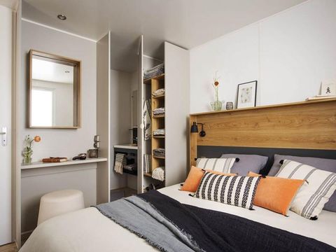 Mobilhome 4 personnes - Premium Plus 32m²-2 chambres - 2 salles de bain+TV+Clim+Draps+Serviettes+Lits faits+Ménage final incl