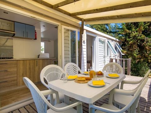 BUNGALOW 6 personnes - Mobil-home | Comfort | 3 Ch. | 6 Pers. | Terrasse surélevée | Clim.