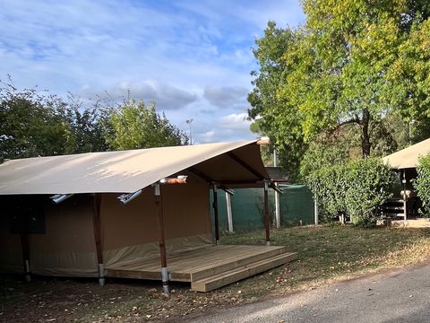 BUNGALOW TOILÉ 4 personnes - Insolite Team Essentiel:  3 chambres, SDB, Cuisine et dépendance tente avec lit double - prix pour 4 personnes