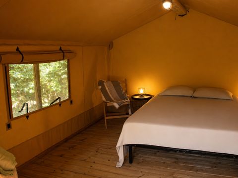 BUNGALOW TOILÉ 4 personnes - Insolite Team Essentiel:  3 chambres, SDB, Cuisine et dépendance tente avec lit double - prix pour 4 personnes