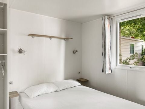 MOBILHOME 4 personnes -  Premium | 2 Ch. | 4 Pers. | Terrasse surélevée | 2 SDB | Clim