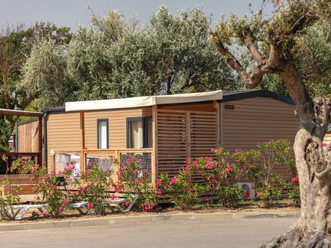 MOBILHOME 4 personnes - Mobil-home | Premium | 2 Ch. | 4 Pers. | Terrasse surélevée | 2 SDB | Clim. | TV