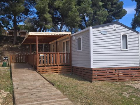 MOBILHOME 4 personnes - Mobil-home PMR | Comfort | 2 Ch. | 4 Pers. | Terrasse surélevée | Clim. | TV