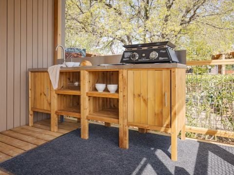 MOBILHOME 8 personnes - Comfort | 4 Ch. | 8 Pers. | Terrasse surélevée | Cuisine extérieure | 2 SDB | Clim.